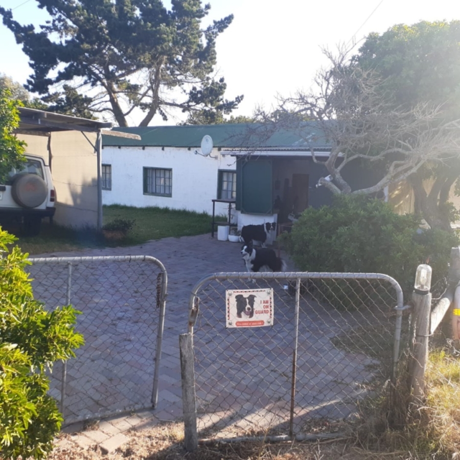 16 Bedroom Property for Sale in Trekoskraal Western Cape